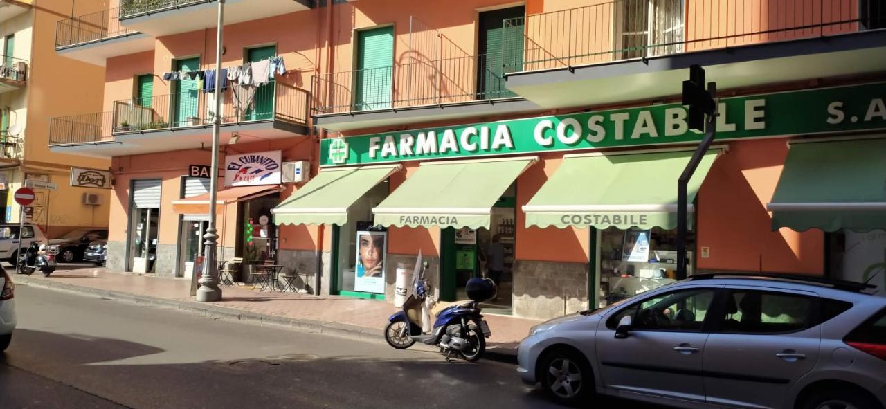 B & B Civico 6 Rooms Salerno Luaran gambar