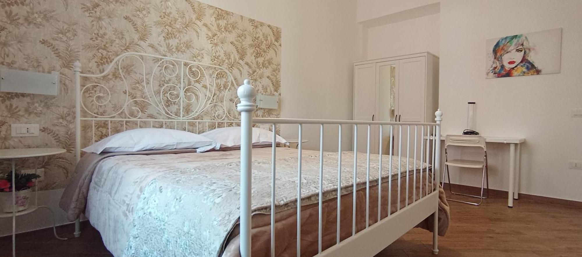 B & B Civico 6 Rooms Salerno Luaran gambar
